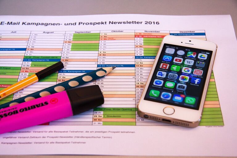 How to Declutter Your Digital Life for Better Focus and Peace